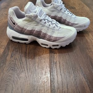 Women's Nike Airmax